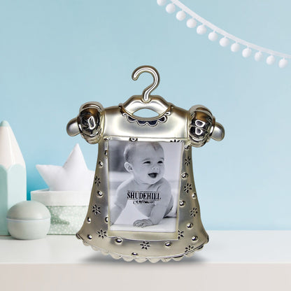 Rama foto argintata rochita sau salopeta - 53623 - Cadouri Superbe